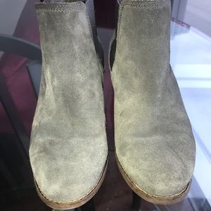 Women’s Tom’s Ella Chelsea Boots Size 9 Gray